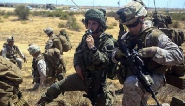 جندي أمريكي بجوار آخر إسرائيلي في مناورات سابقة