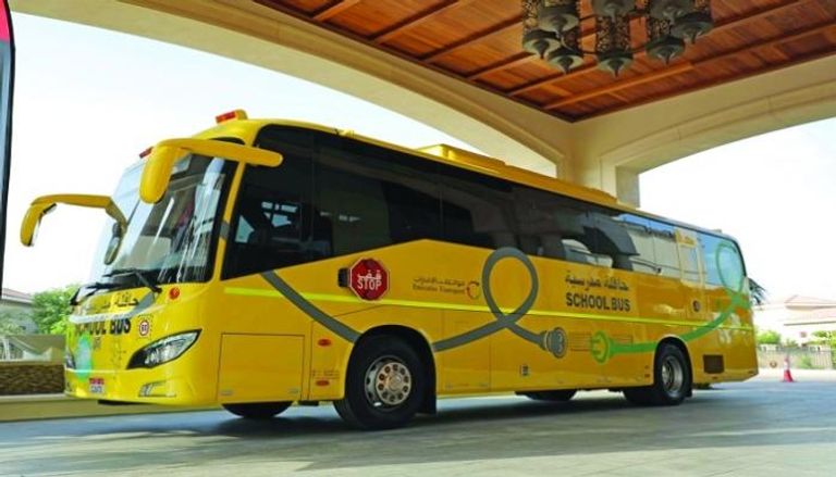 مواصلات الإمارات تعرض الحافلة المدرسية الكهربائية - أرشيفية