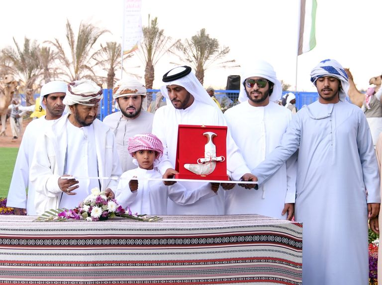 تتويج الفائزين بمهرجان سلطان بن زايد التراثي مهرجان سلطان بن زايد التراثي 2018