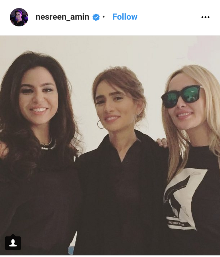 نسرين إمام نشرت صورة تجمعها بزينة زينة تستقبل تهاني زملائها بعيد ميلادها