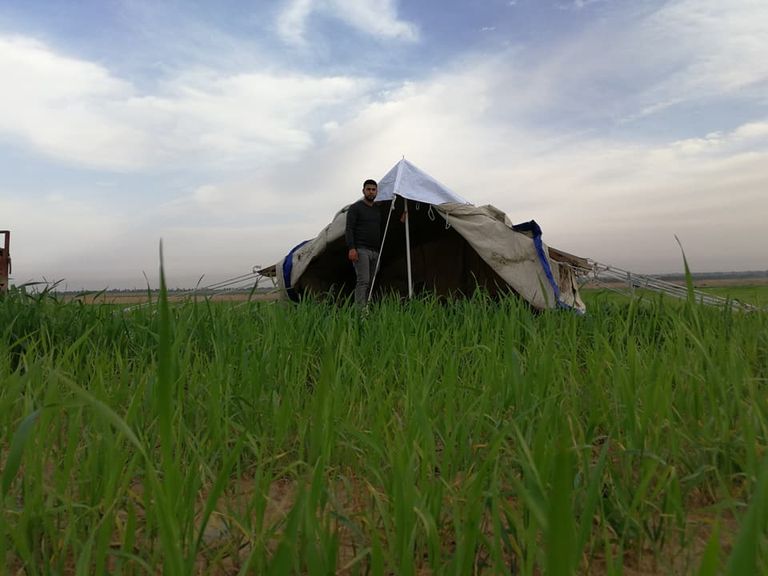 خيمة الصحفي مثنى النجار