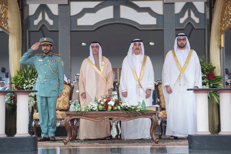 الشيخ سعود بن راشد المعلا، والفريق الشيخ سيف بن زايد آل نهيان يشهدان الحفل الشيخ سعود بن راشد المعلا والشيخ سيف بن زايد آل نهيان يشهدان الحفل