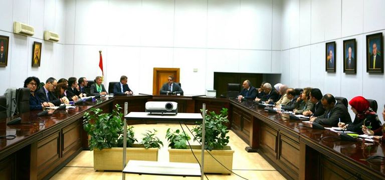 خالد العناني وزير الآثار  المصري و خبراء الآثار المصرية  المتحف المصري بالتحرير