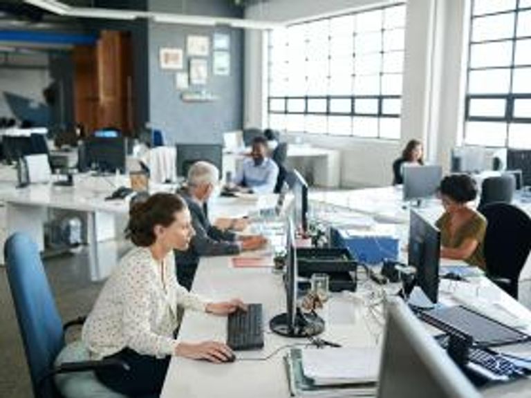 التوتر يضيّع يومك هباءً الحيلة تعتمد على حواسنا الخمس- تعبيرية