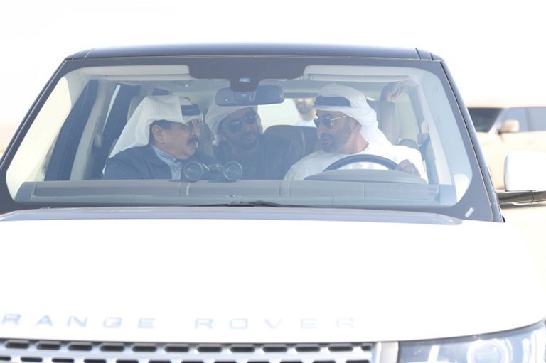 الشيخ محمد بن زايد آل نهيان يلتقي ملك البحرين