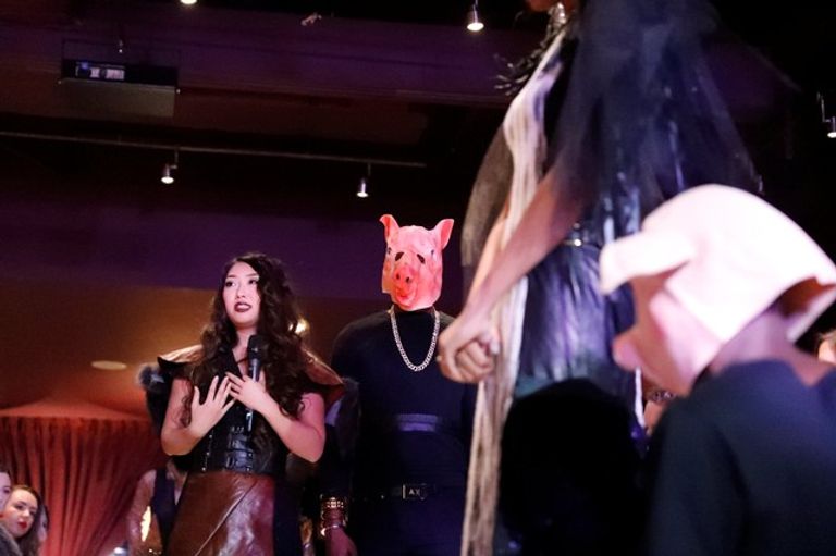 عرض أزياء لمواجهة التحرش بنيويورك