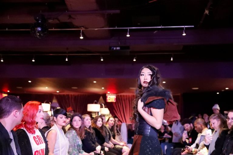 عرض أزياء لمواجهة التحرش بنيويورك