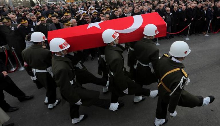 تشييع جثمان جنود أتراك قُتلوا فى عفرين السورية - رويترز