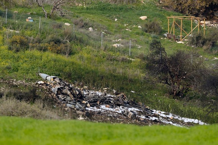 الطائرة الإسرائيلية التي أسقطها الجيش السوري - الفرنسية