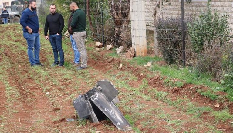 بقايا الصاروخ الذي سقط في لبنان - أ ف ب