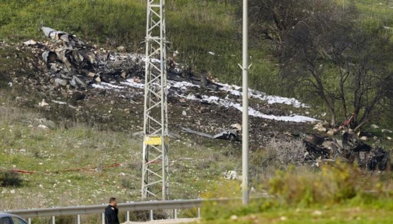 آثار حطام الطائرة الإسرائيلية- أ.ف.ب