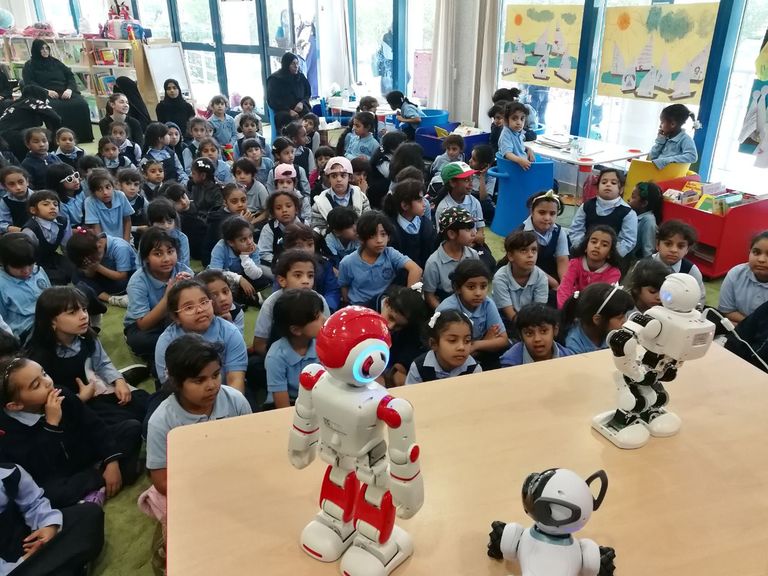 ورشة "الروبوت الذكي رفيق القراءة" في أبوظبي 