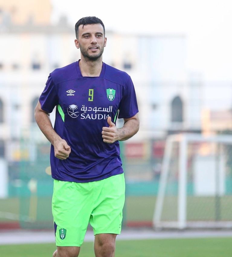 عمر السومة مهاجم الأهلي السعودي