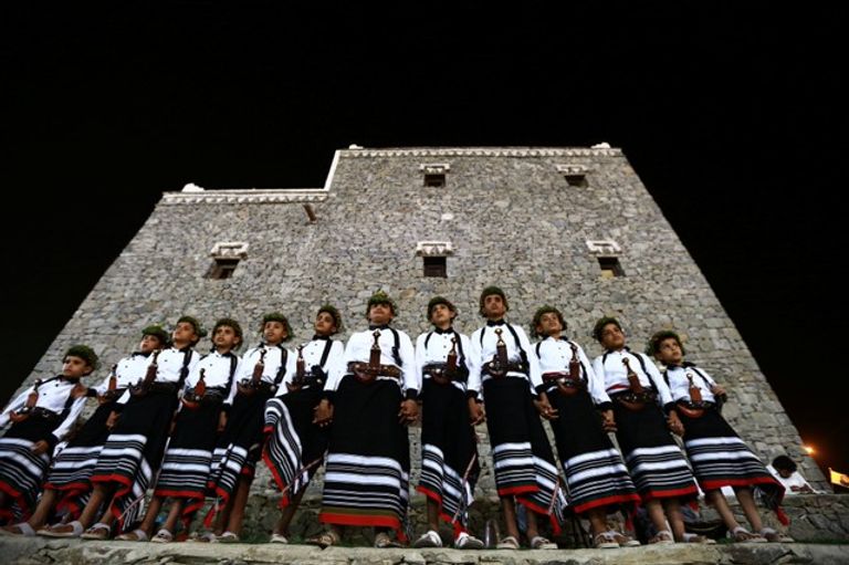 رقصة الانتصارات العسكرية تتألق في مهرجان الجنادرية