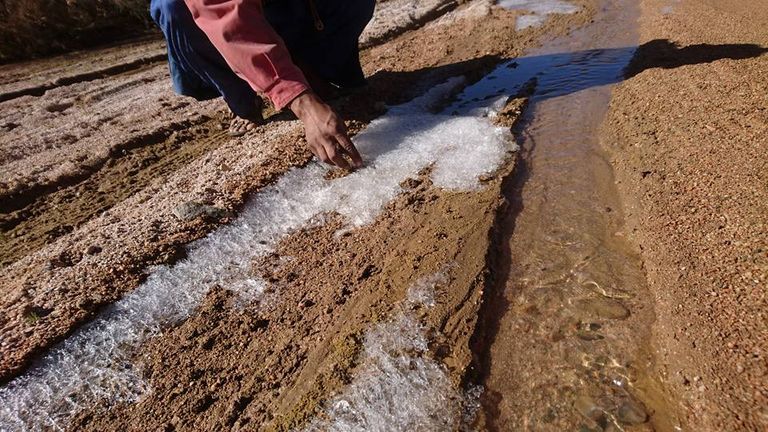 تجمد الوديان في أقصى الجنوب الجزائري  تجمّد الوديان في أقصى الجنوب الجزائري