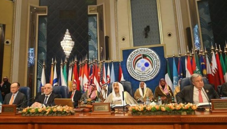 الكويت تقرض العراق مليار دولار وتتعهد باستثمار مليار آخر