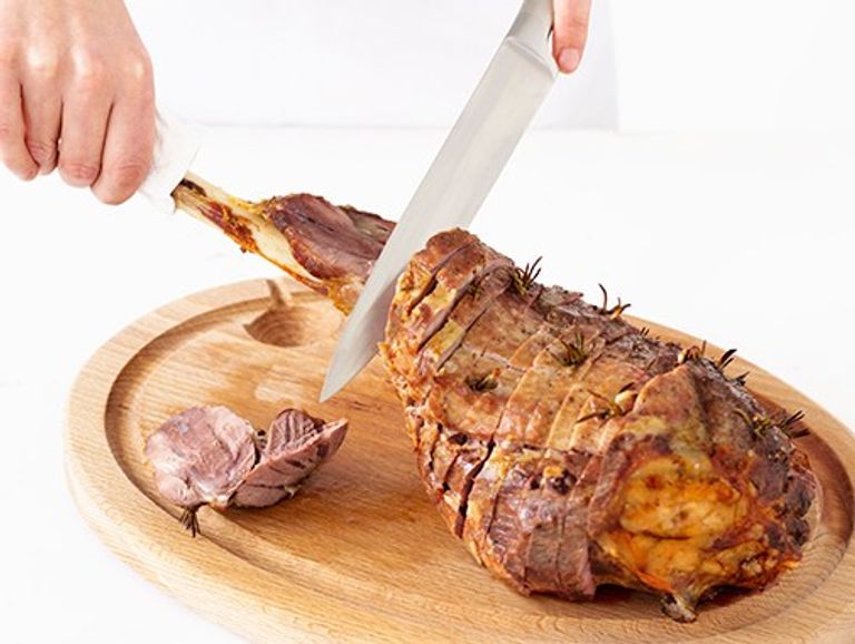 طريقة عمل فخدة الخروف في الفرن