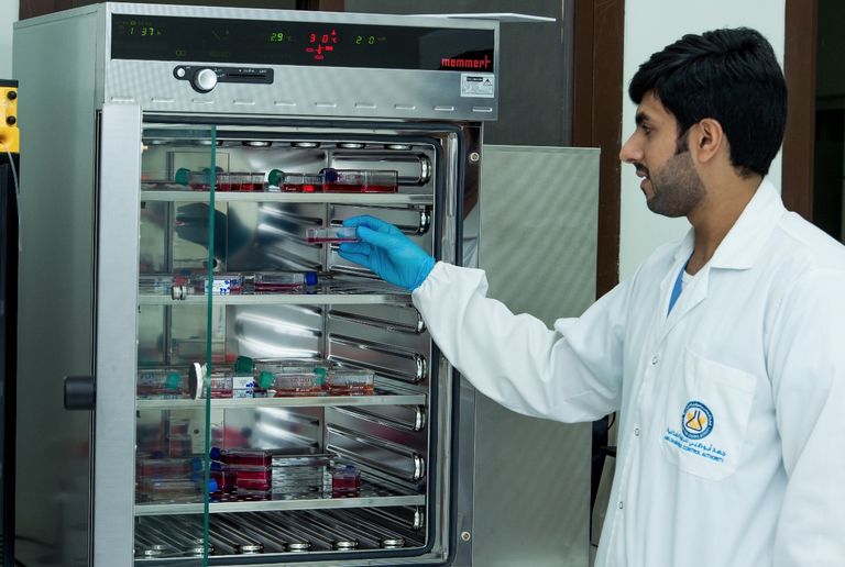 أحد مختبرات جهاز أبوظبي للرقابة الغذائية