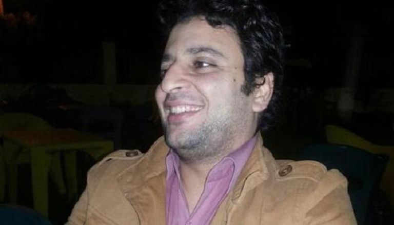 إقالة طبيب مصري لارتدائه ملابس كاجوال 