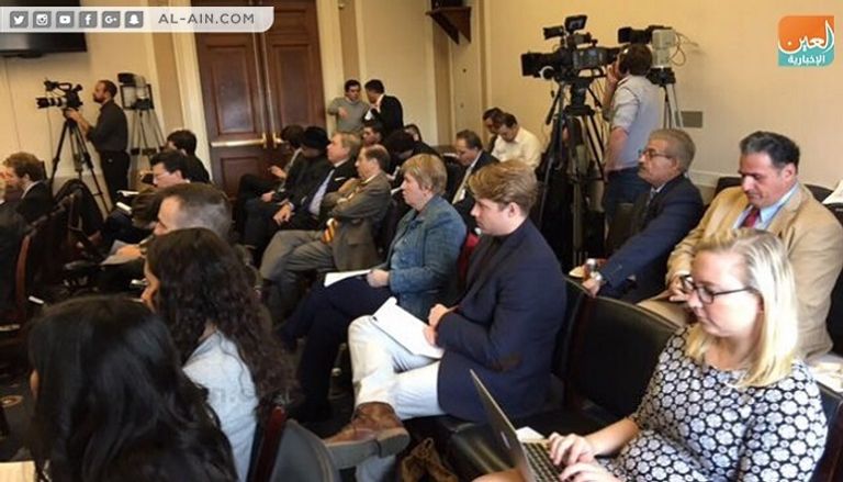 جانب من الحلقة النقاشية لبحث مستقبل حزب الله