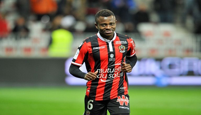 سيري لاعب نيس الفرنسي جوزيه مورينيو المدير الفني لمانشستر يونايتد