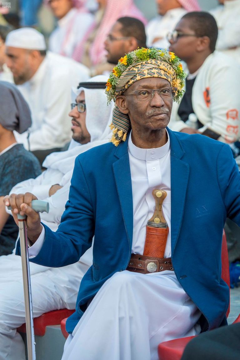 حضور عائلي كثيف في فعاليات مهرجان "الجنادرية 32"