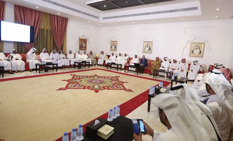 محاضرة عن "صوت المرأة الشعري في الأغنية الإماراتية" في مجلس محمد خلف جانب من محاضرة "صوت المرأة الشعري في الأغنية الإماراتية"