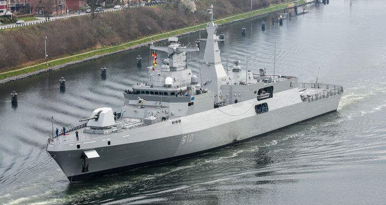 الفرقاطة ميكو 200 عناصر من الجيش الجزائري- أرشيفية