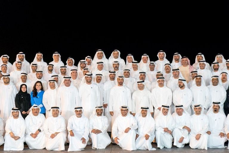 صورة جماعية للشيخ محمد بن زايد آل نهيان مع سفراء الدولة الشيخ محمد بن زايد آل نهيان يلتقي سفراء الإمارات