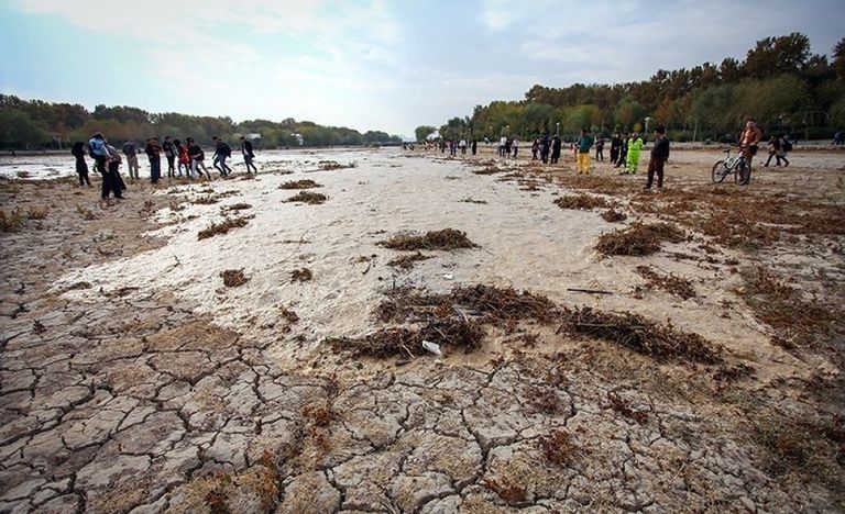 إيران عمدت لتجفيف الأنهار لزيادة معدلات التصحر بإقليم الأحواز الغبار والتلوث سياسة إيرانية خبيثة لتهجير سكان الأحواز