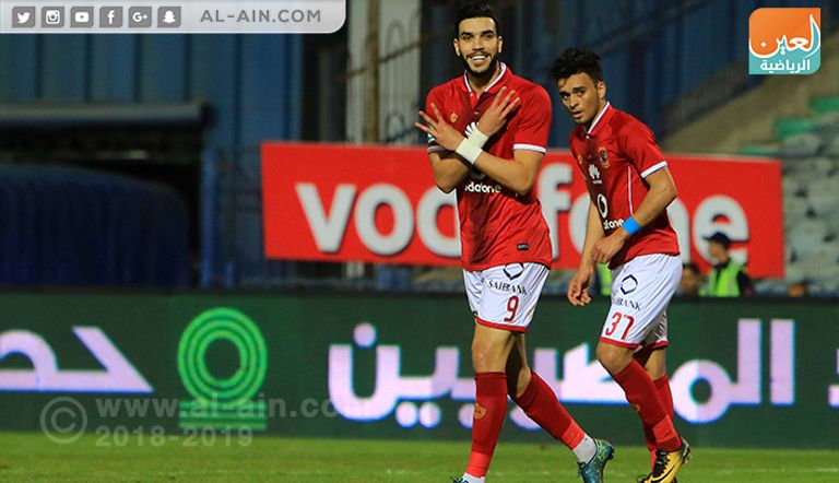 وليد أزارو مهاجم الأهلي يحتفل بهدفه في مرمى النصر مباراة الأهلي والنصر في الدوري المصري