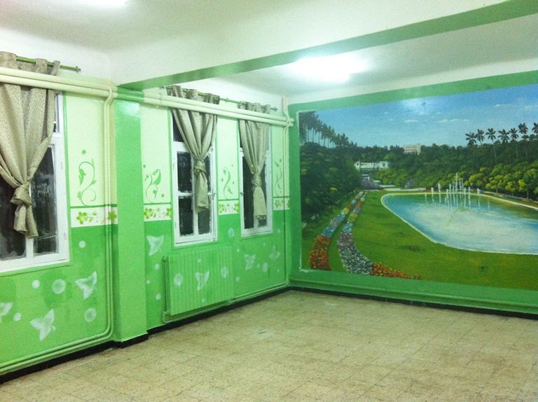 أحد الأقسام قي متوسطة صياحي عمار بعين الملح ولاية المسيلة  أحد الفصول داخل مدرسة ثانوية في الجزائر