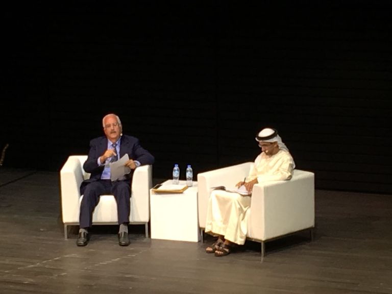 جلسة حوارية حول التجربة الشعرية للشيخ زايد جلسة حوارية حول التجربة الشعرية للشيخ زايد
