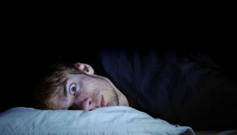 الاكتئاب ووضعية النوم من أبرز أسباب الجاثوم (شلل النوم)