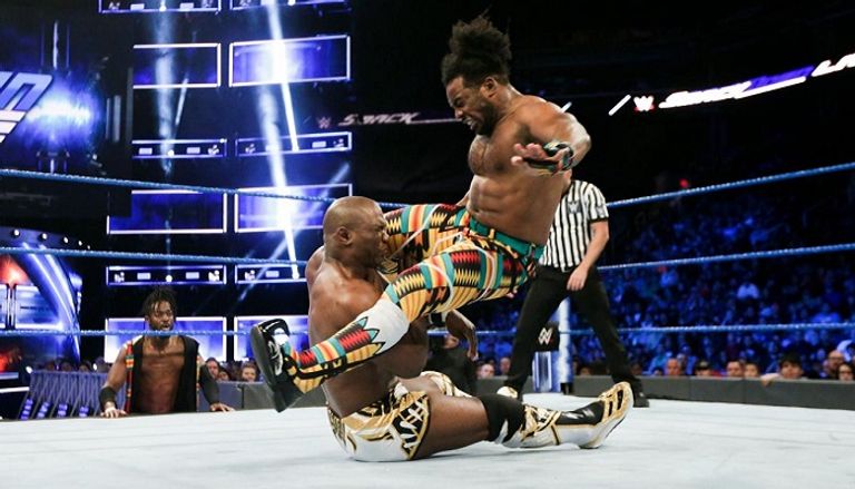 فريق "نيو داي" بعد الفوز