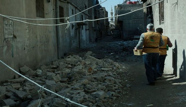 مركز الملك سلمان للإغاثة يوزع مساعدات بالغوطة الشرقية مركز الملك سلمان للإغاثة يوزع مساعدات بالغوطة الشرقية