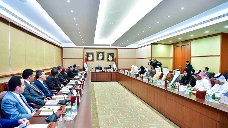 الدكتورة أمل عبدالله القبيسي ورئيس مجلس النواب المصري