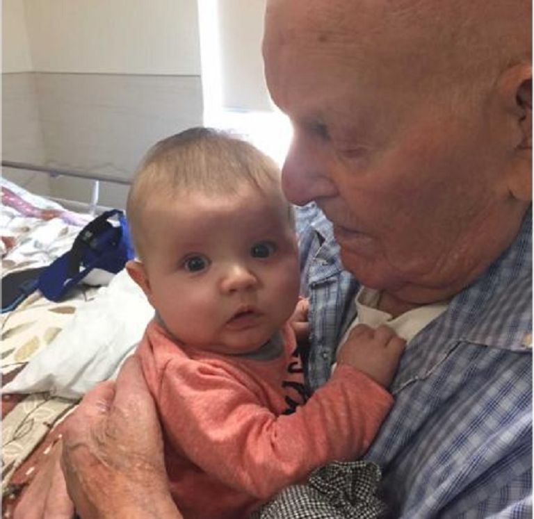 الجد والحفيد معاً