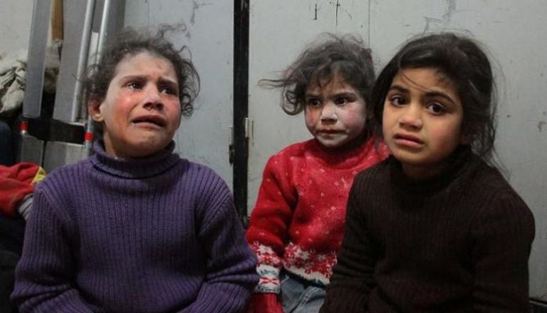 أطفال يبكون حصارهم بالغوطة الشرقية وسط قصف عنيف- أرشيفية