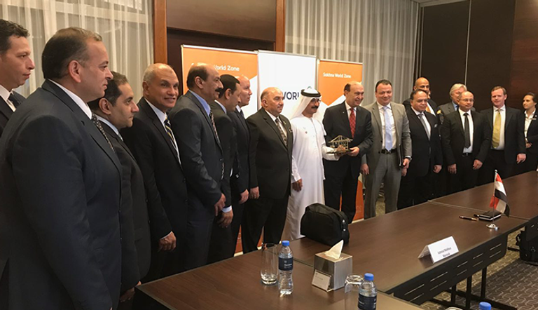 جانب من توقيع الاتفاقية