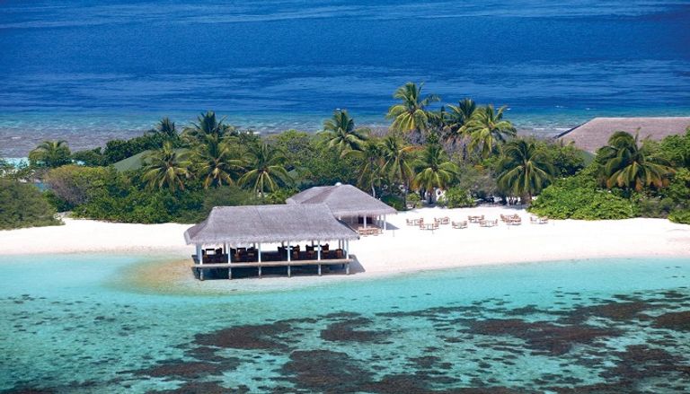 منتجع جزيرة هيلينجيلي أحد المنتجعات السياحية في المالديف