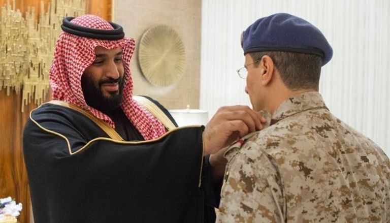 محمد بن سلمان يستقبل المُعينين في مناصبهم العسكرية الجديدة