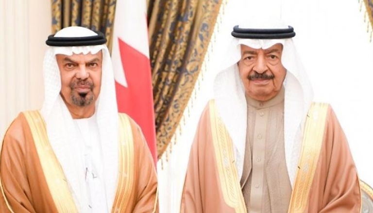 الأمير خليفة بن سلمان آل خليفة و السفير عبد الرضا عبد الله الخوري