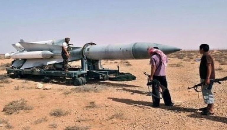 مليشيات الحوثي تستعد لإطلاق صاروخ باليستي باتجاه السعودية - أرشيفية