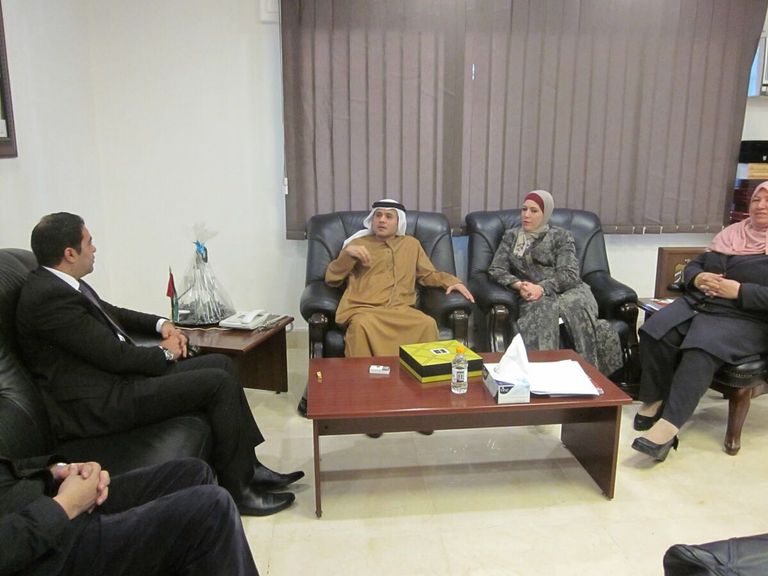 القائم بأعمال سفارة الإمارات بعمّان يستقبل وفد مجلس اللامركزية لمحافظة العاصمة