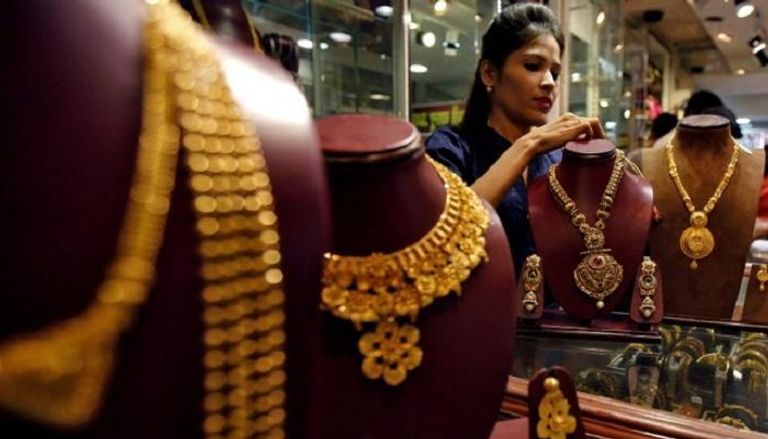  صالة عرض مجوهرات في مومباي - رويترز