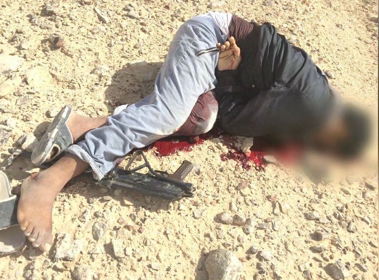 أحد قتلى الإرهابيين قوات الجيش خلال رصد أسلحة الإرهابيين