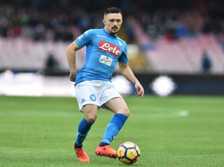 ماريو روي لاعب نابولي فوزي غلام لاعب نابولي