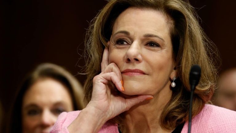 8 من الموجودين في الصورة رحلوا عن البيت الأبيض