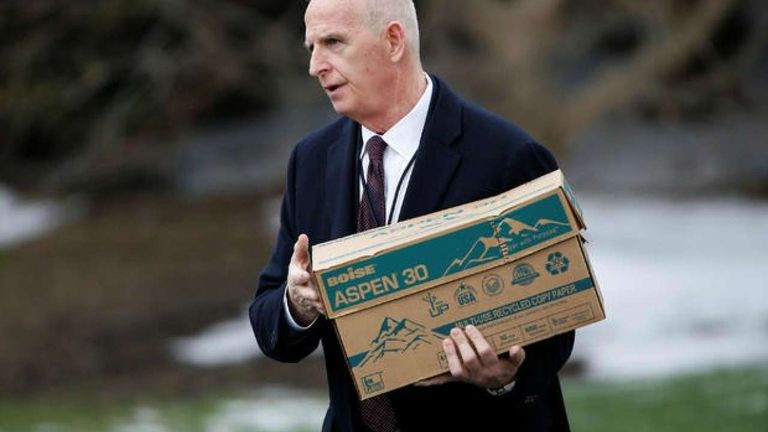 8 من الموجودين في الصورة رحلوا عن البيت الأبيض